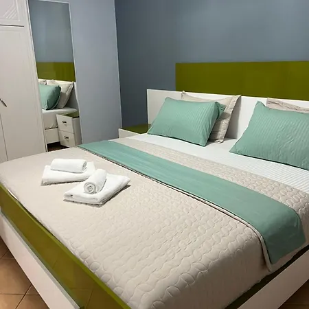 Lucky Summer * Saranda